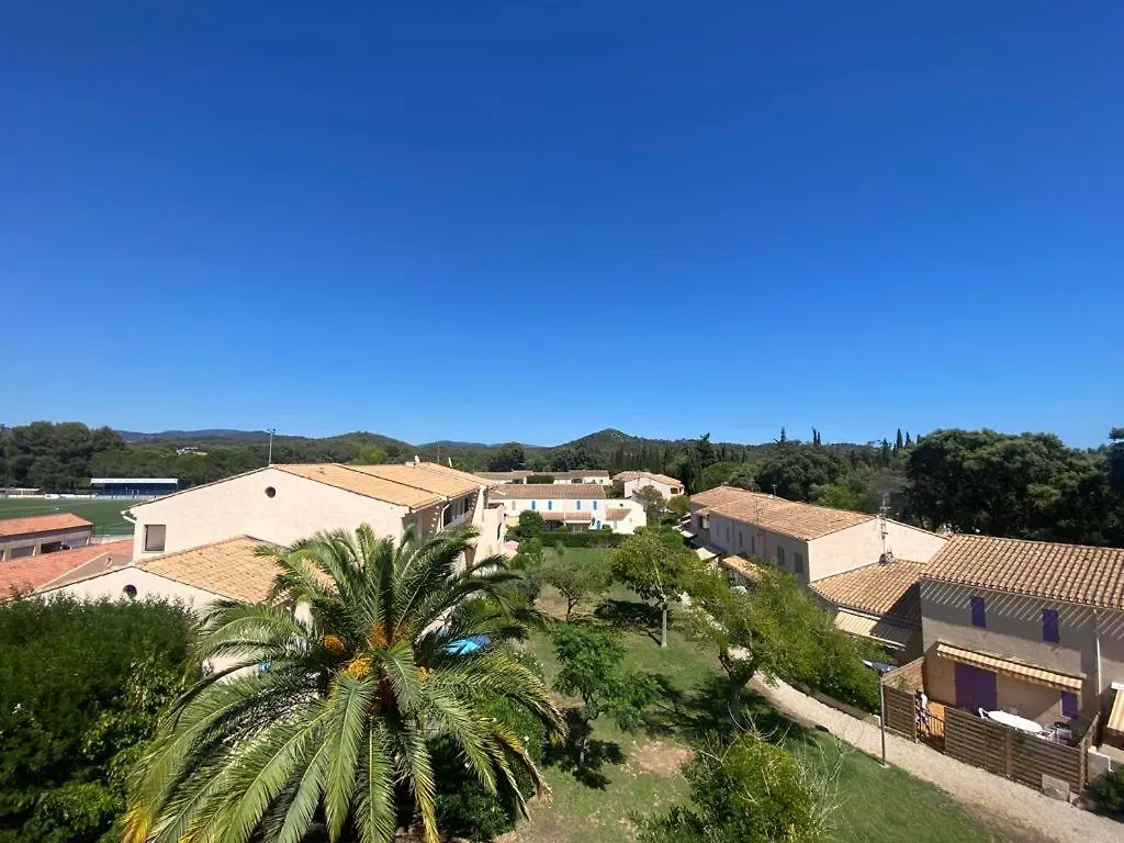 Appartement T2, 4 Personnes, Climatise, Avec Piscine, Village De La Mer La Londe-les-Maures Apartment