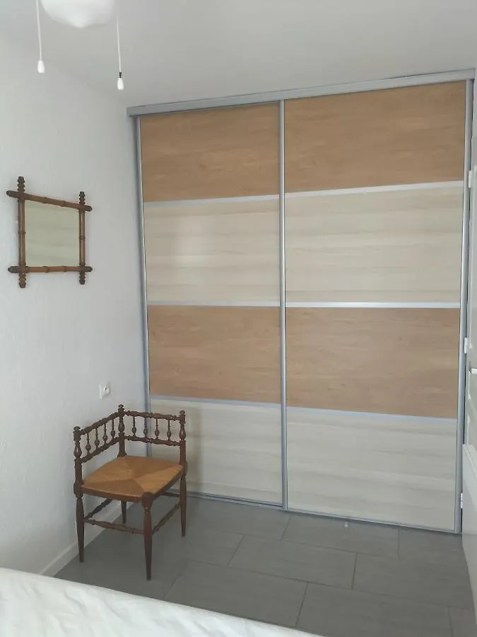 Apartment Appartement T2, 4 Personnes, Climatise, Avec Piscine, Village De La Mer La Londe-les-Maures France