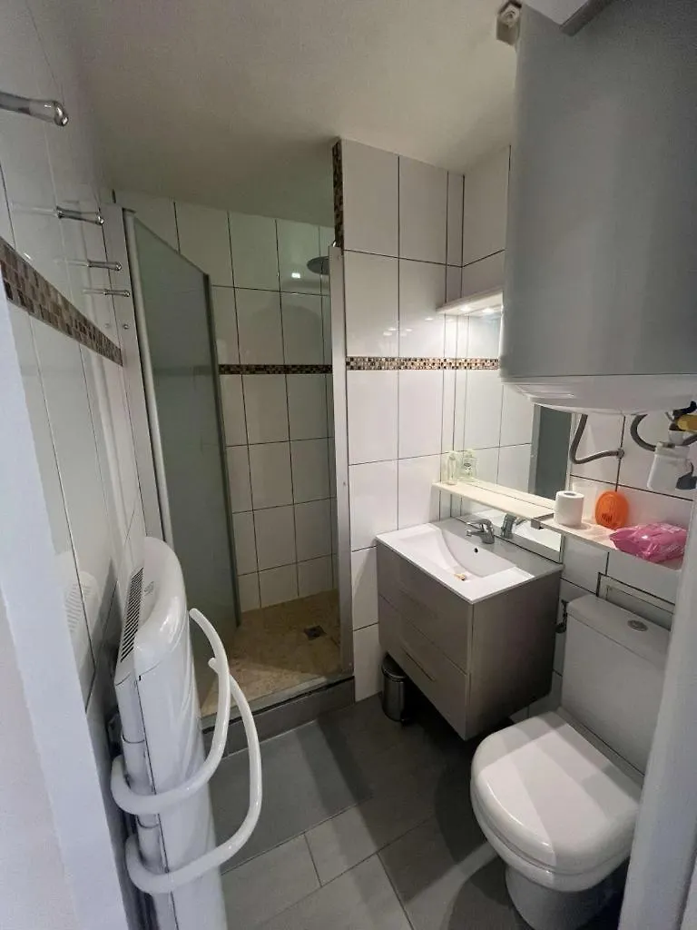 Appartement T2, 4 Personnes, Climatise, Avec Piscine, Village De La Mer La Londe-les-Maures