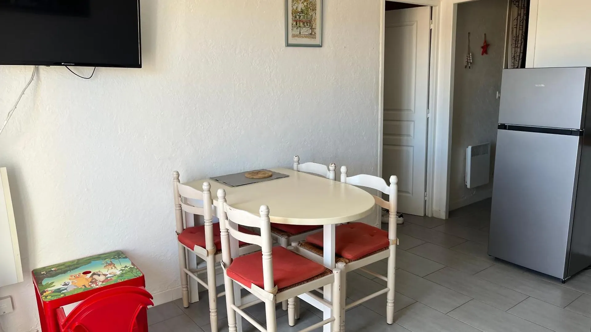 Appartement T2, 4 Personnes, Climatise, Avec Piscine, Village De La Mer La Londe-les-Maures France